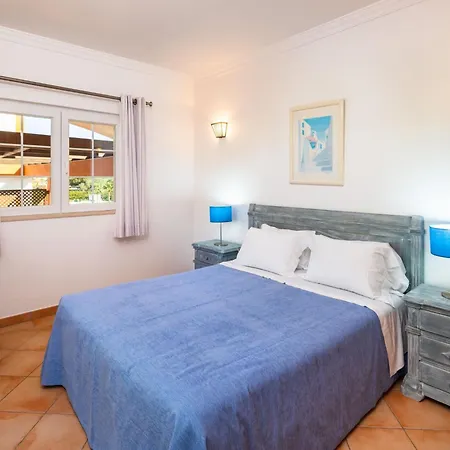4-schlafzimmer-villa R2- Garten- Pool- By Interhome بيت للعطل *