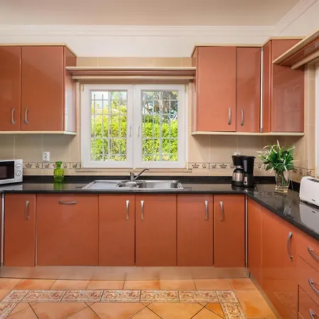 4-schlafzimmer-villa R2- Garten- Pool- By Interhome * Albufeira