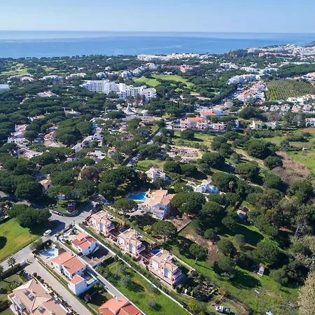 4-schlafzimmer-villa R2- Garten- Pool- By Interhome Holiday home