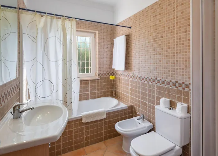 4-schlafzimmer-villa R2- Garten- Pool- By Interhome Holiday home Albufeira