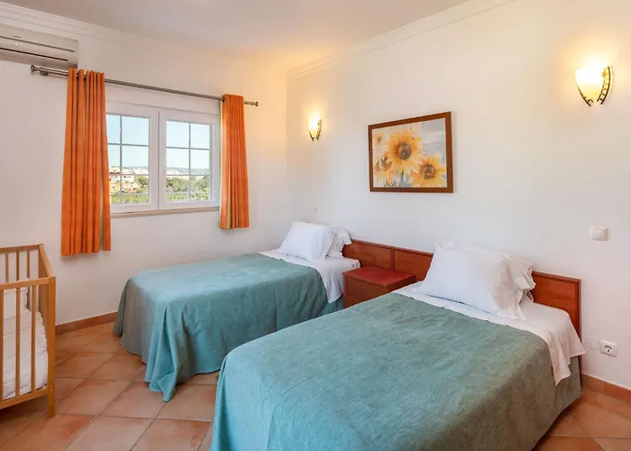 4-schlafzimmer-villa R2- Garten- Pool- By Interhome * Albufeira