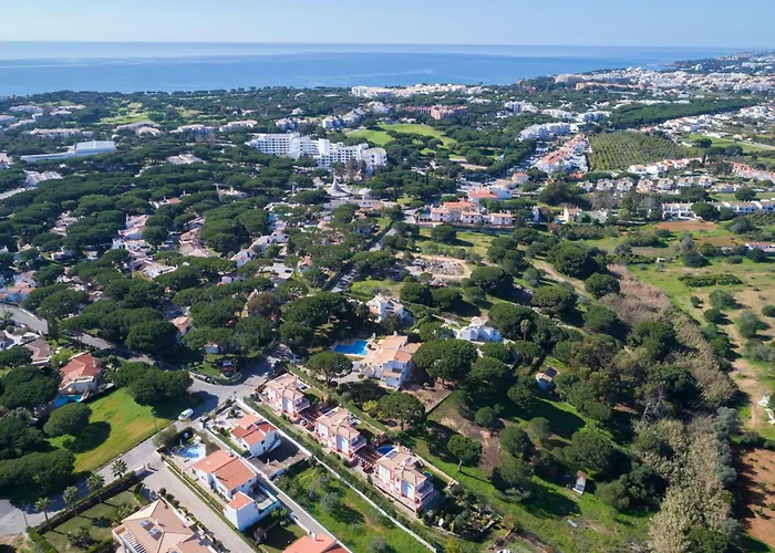 4-schlafzimmer-villa R2- Garten- Pool- By Interhome Holiday home