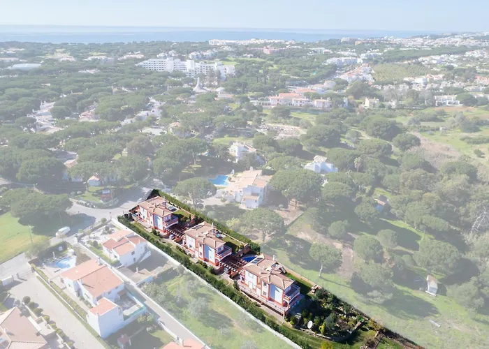 4-schlafzimmer-villa R2- Garten- Pool- By Interhome *