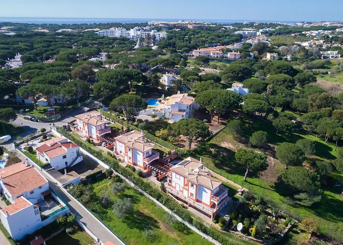 4-schlafzimmer-villa R2- Garten- Pool- By Interhome * Albufeira